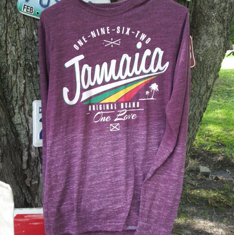 Jamaica long sleeve tee